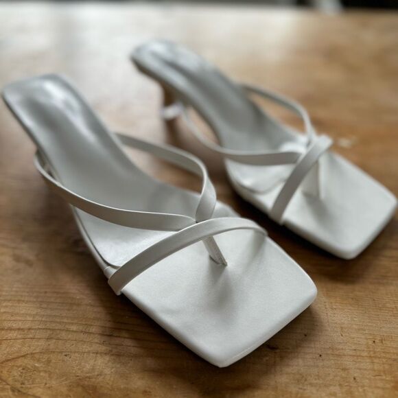 White Faux Leather Scrappy Square Toe Kitten Heel Slides - Picture 1 of 9
